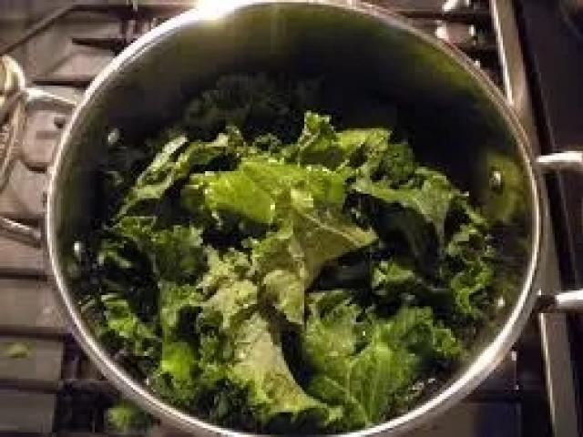È possibile congelare la senape per insalata?