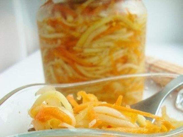 Step-by-step photo recipe for quick-cooking cabbage marinated with vegetables for the winter with apple cider vinegar Recipe for pickled cabbage with vegetables