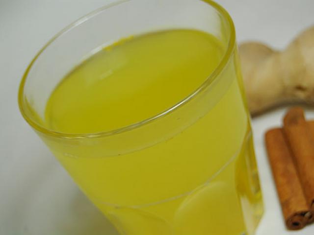 Ginger tea with honey - tasty and healthy!